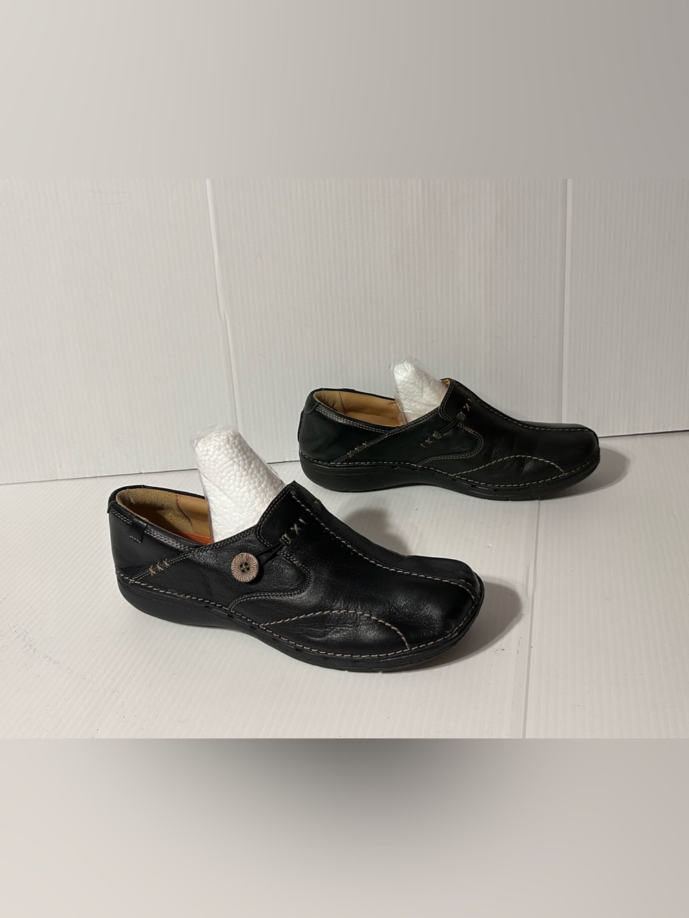 Clarks black leather comfort loafers shoe women size 10 M